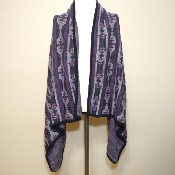 Divided H&M Aztec/Tribal Print Purple and Gray Sweater/Shrug - Picture 1 of 7